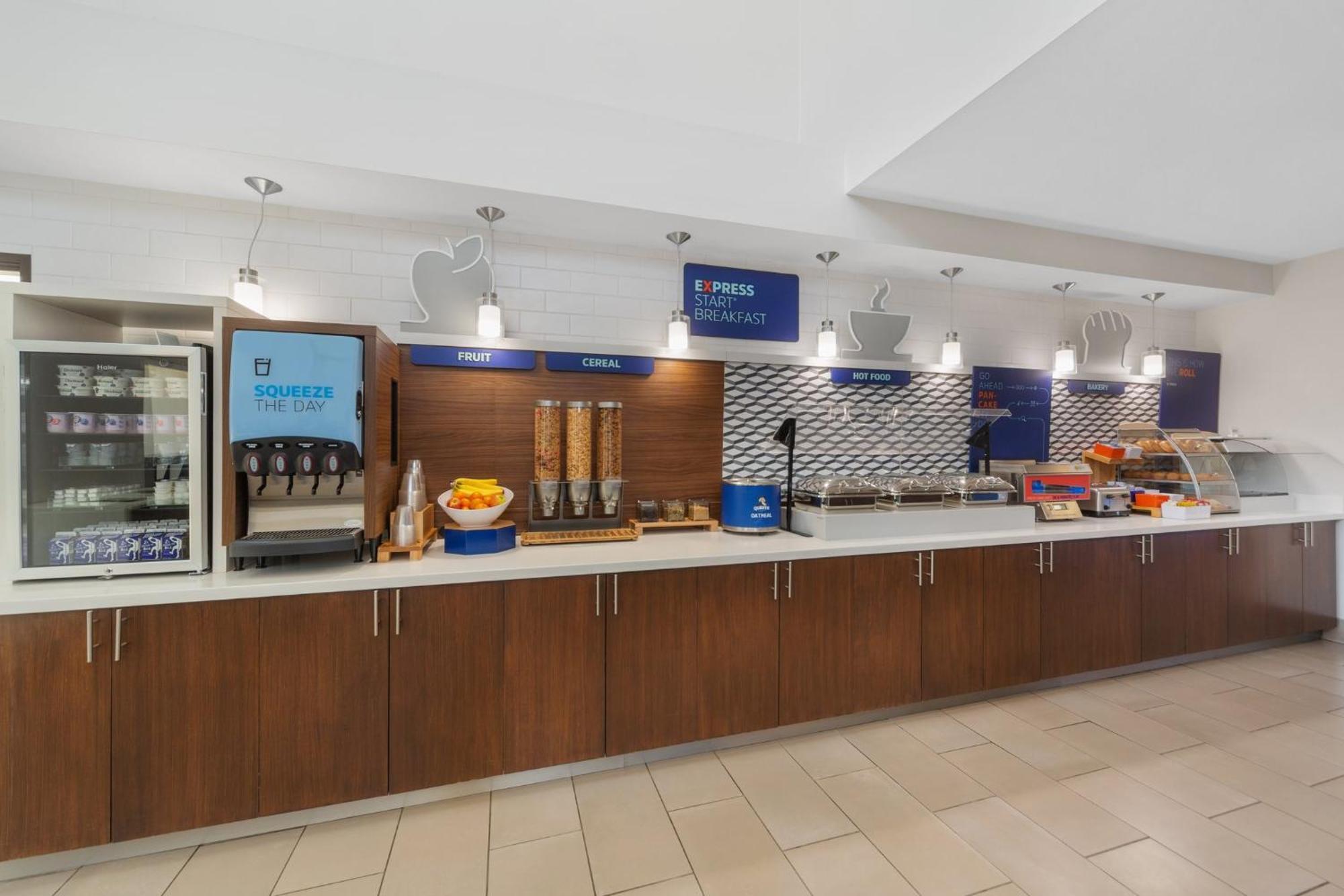Holiday Inn Express Tomball By Ihg Екстер'єр фото